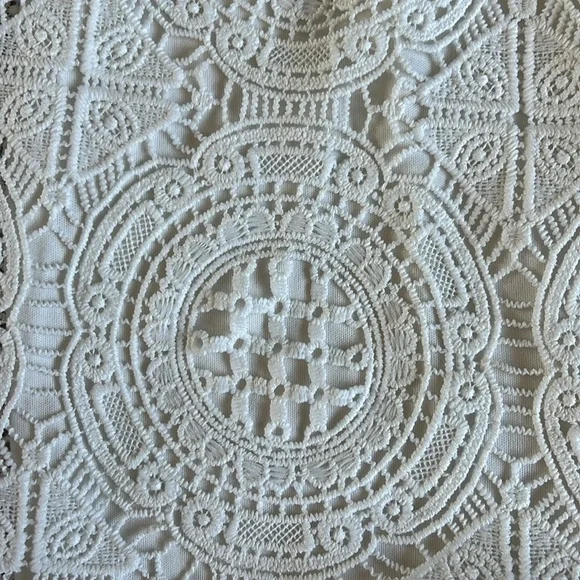 White dress - Picture 6 of 9